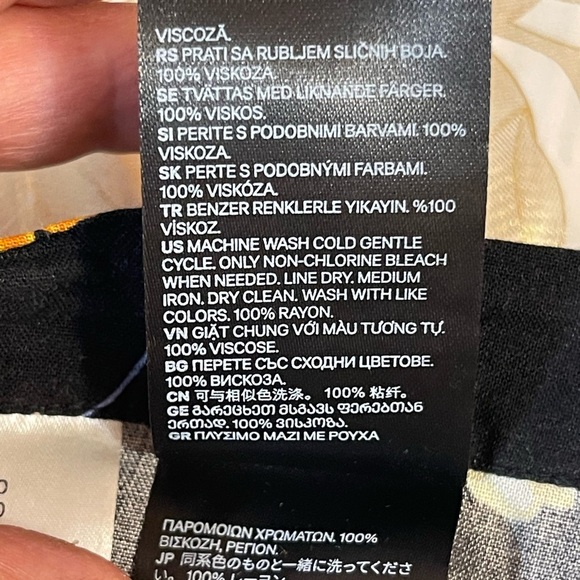 H&M Divided Wrap Skirt Black Floral Straight Size 10 - Picture 7 of 10